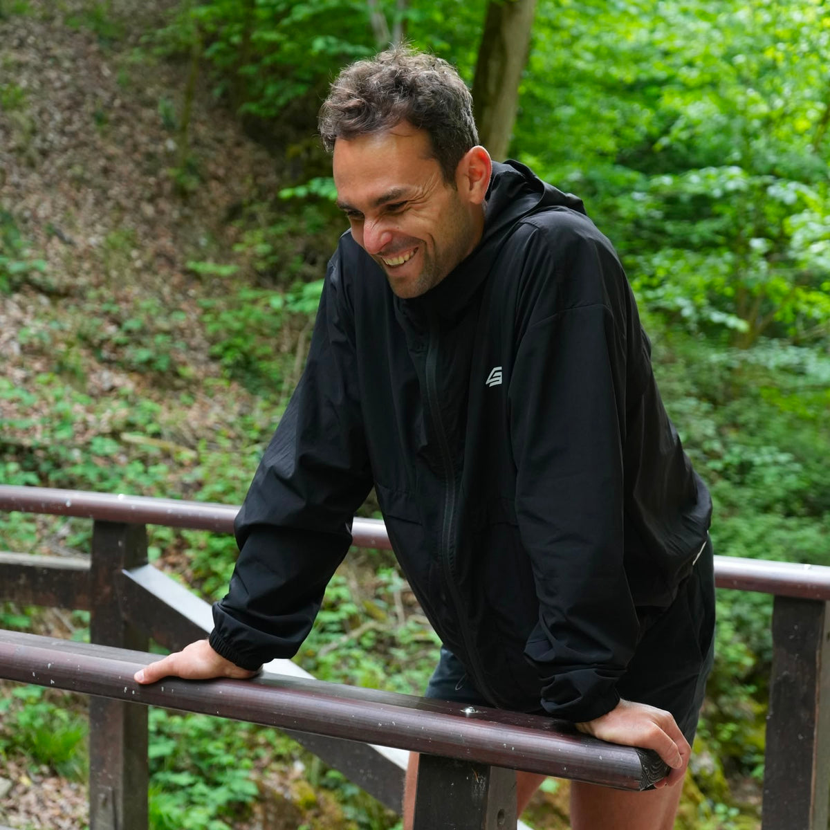 THR9VE PROCESS Lightweight Windbreaker in black — front view, shot 4